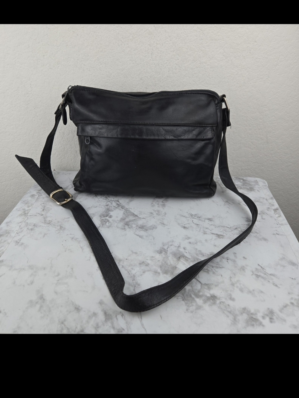 Lisa Loren Black Purse
